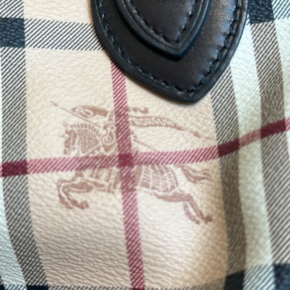 💯Authentic Burberry Haymarket Small Women's Bag🍀 - Picture 15 of 15